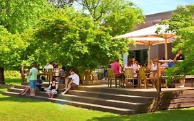 Buffalo Motel And Country Retreat